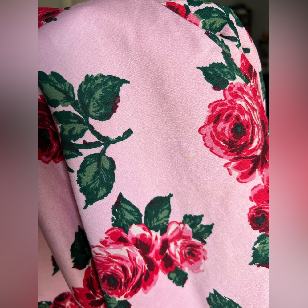 Vixen Swing Skirt in Pink Vintage Roses print - Picture 7 of 8